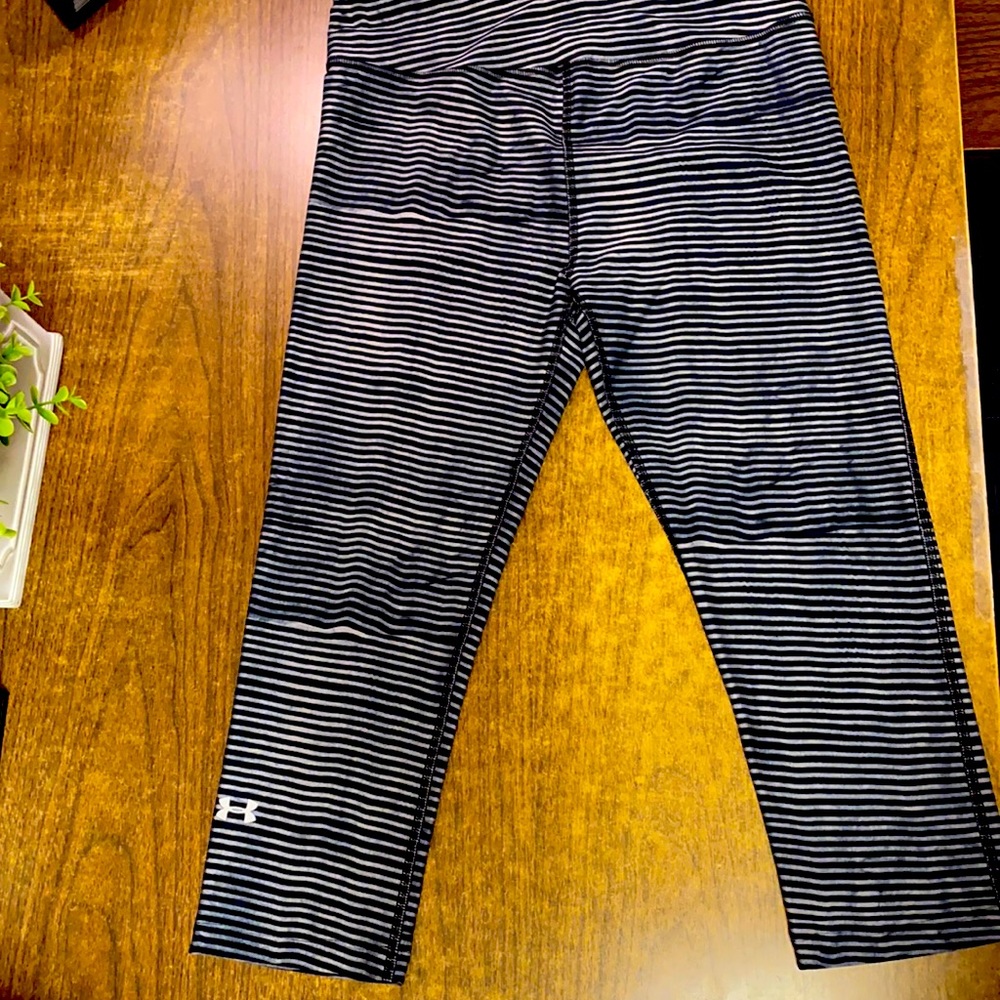 Under Armour Compression crop workout pants